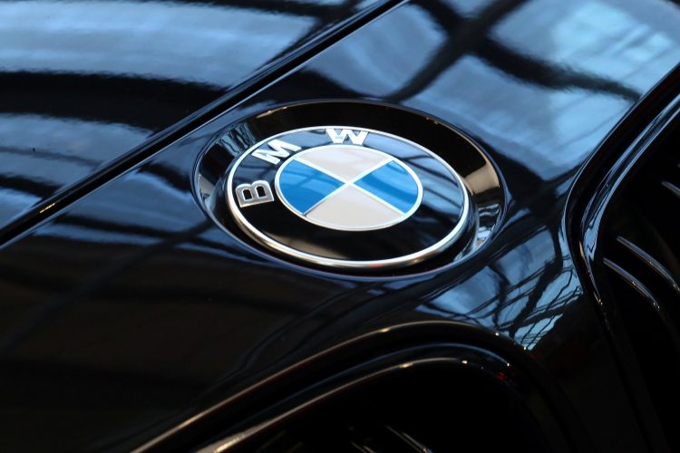 A logo of German luxury carmaker BMW, is seen ahead of the company's annual news conference in Munich, Germany, March 20, 2019. REUTERS/Michael Dalder