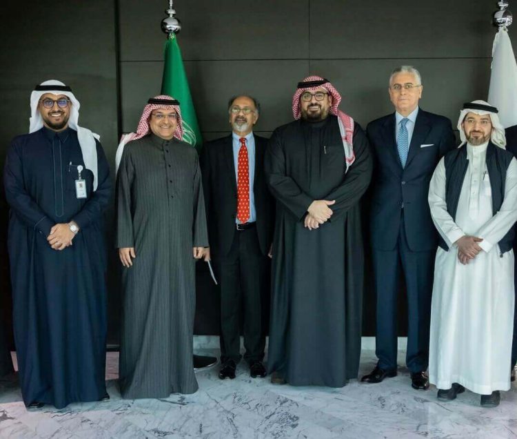 معالي وزير الاقتصاد والتخطيط  مع بعثة البنك الدولي