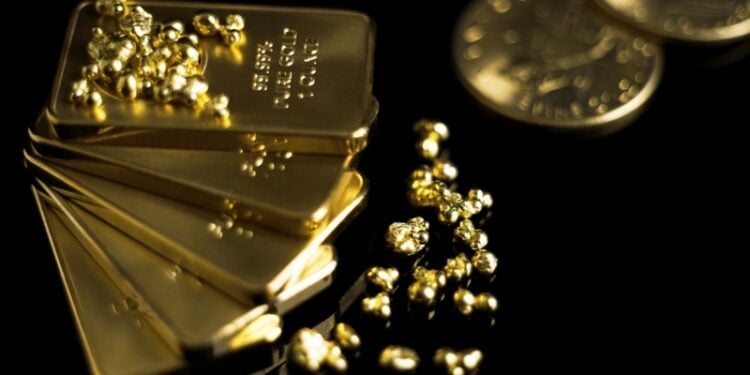 Gold Rises for Second Day on US Rate-Cut Bets, Dollar Weakness